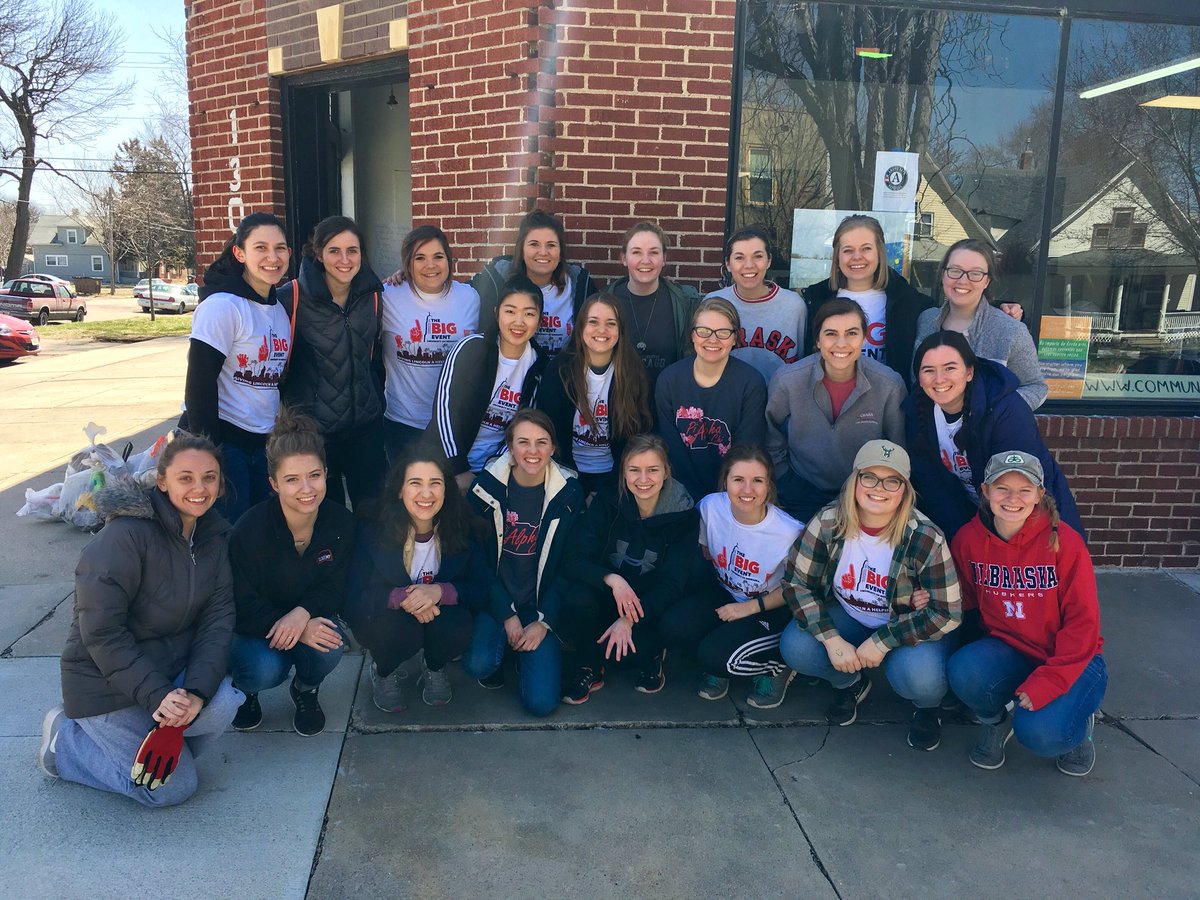 We were so happy to participate in <a href="/TheBIGEvent_UNL/">The Big Event - UNL</a> today and give back to the Lincoln community by cleaning up streets for <a href="/SouthofDt_LNK/">South of Downtown CDO</a>! ✨ #PiAlphaChiUNL #TBE2018