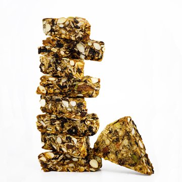 Happy Health Day! When developing our recipes, we work with a nutrition expert to maximize nutrition and flavor. Here's our vegan and gluten-free power scone, packed with dried fruit, nuts, chia seeds, sweetened with maple syrup and tangerine. #HealthDay #vegan #glutenfree