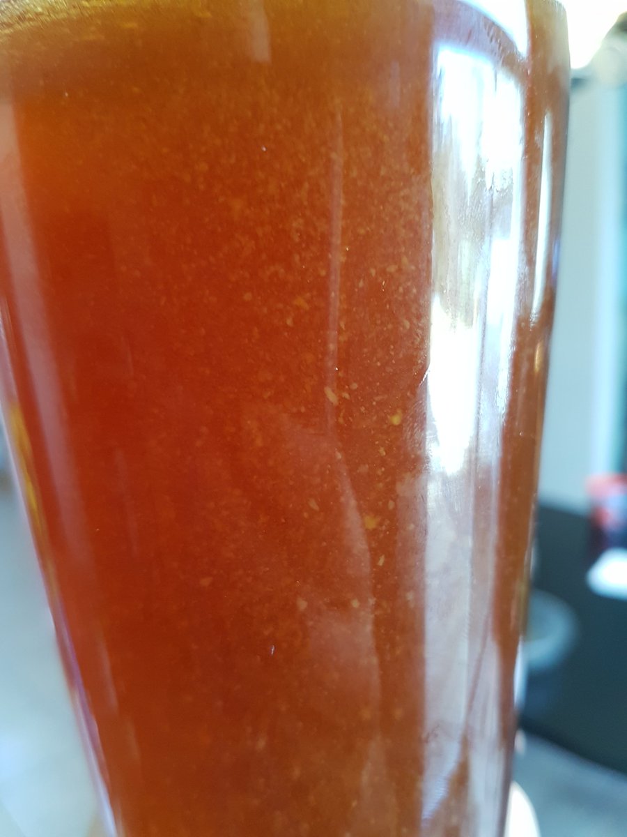 hixs78's tweet photo. Hey @BigRockBrewery should my beer be this chunky? https://t.co/G17bWylOw6