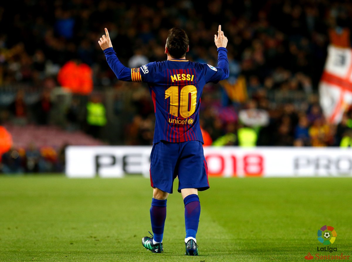 LaLiga's tweet image. 🇪🇸 Falta directa
🇬🇧 Free-kick
🇫🇷 Faute directe
🇩🇪 Freistoß
🇮🇹 Punizione
🇨🇳 直接任意球
🇸🇦ضربة حرة 
...
🇦🇷 MESSI

#BarçaLeganés