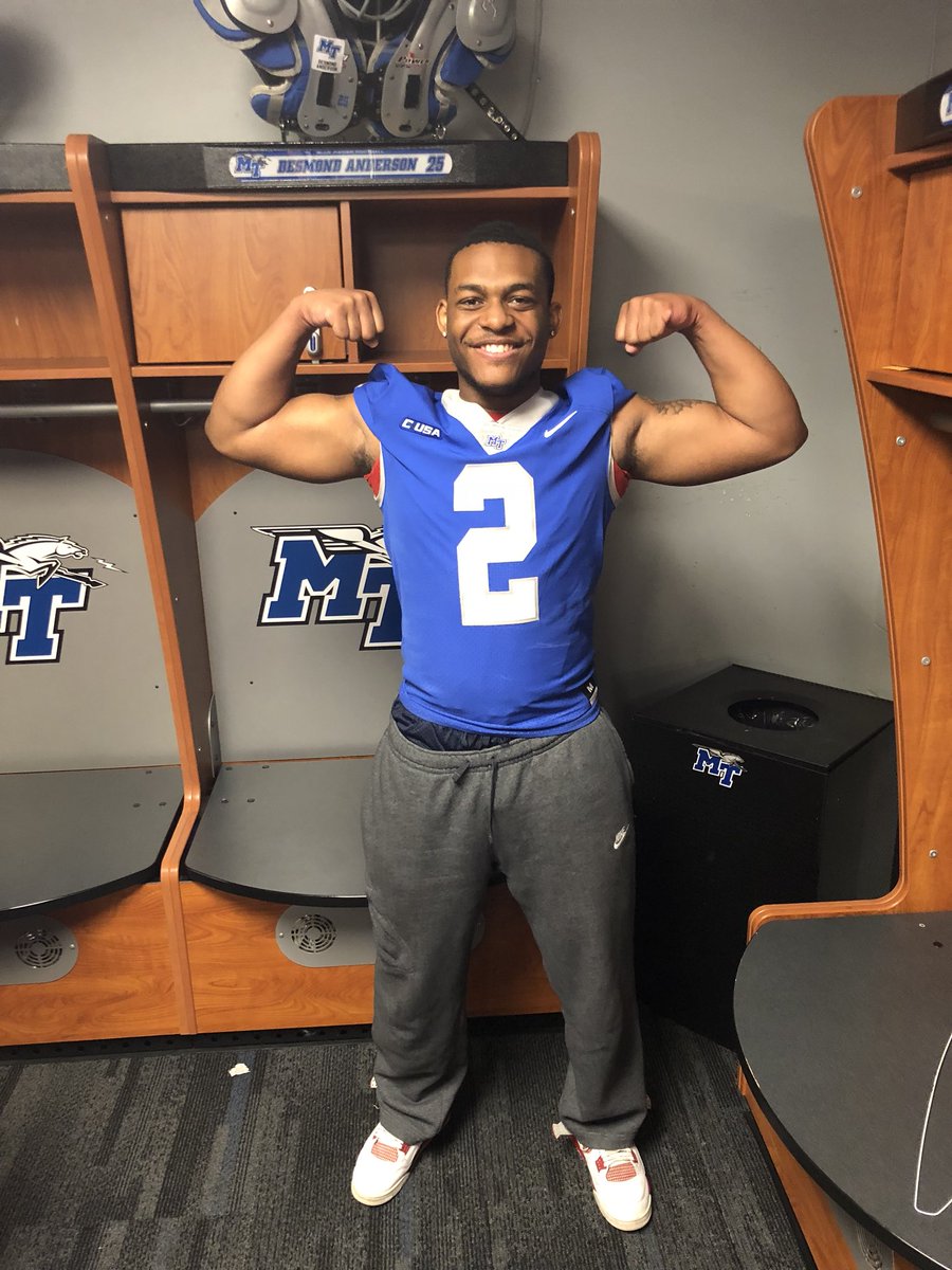 KobeGunn_7's tweet photo. Great Day At Middle Tennessee 🤟🏾🔵#BlueRaiders 🔵🤟🏾 https://t.co/GG1sMKZqYJ