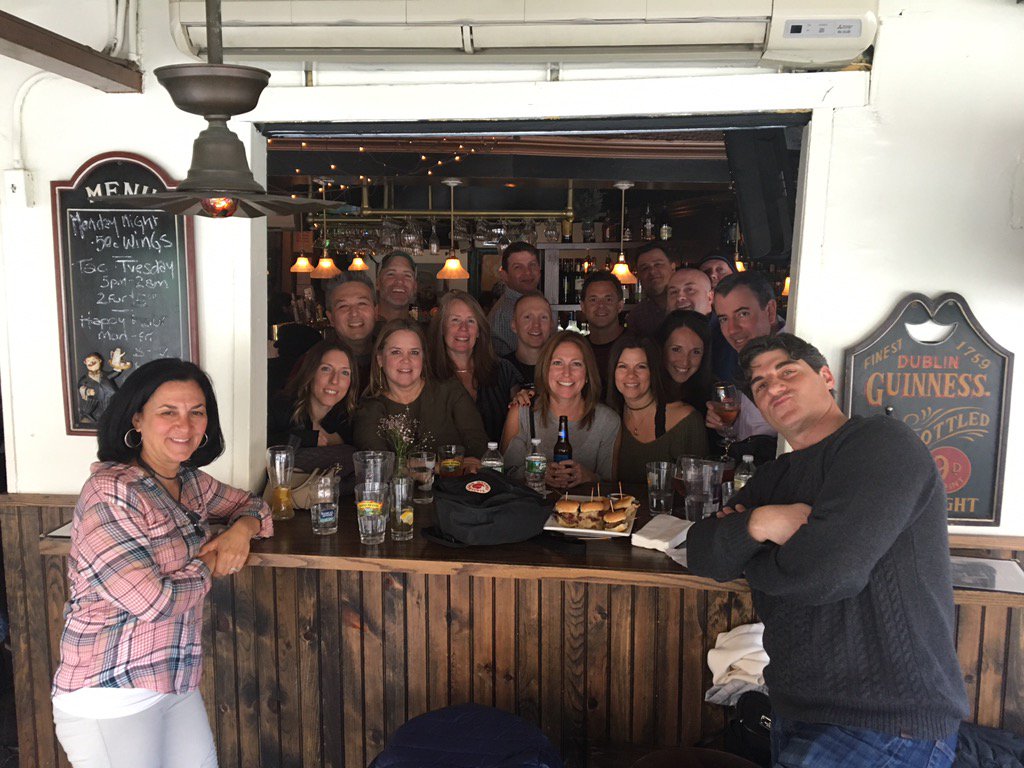 VinnyGagliano's tweet photo. @jim_crawl @bayardsalehouse https://t.co/wJqBYGiJ9R