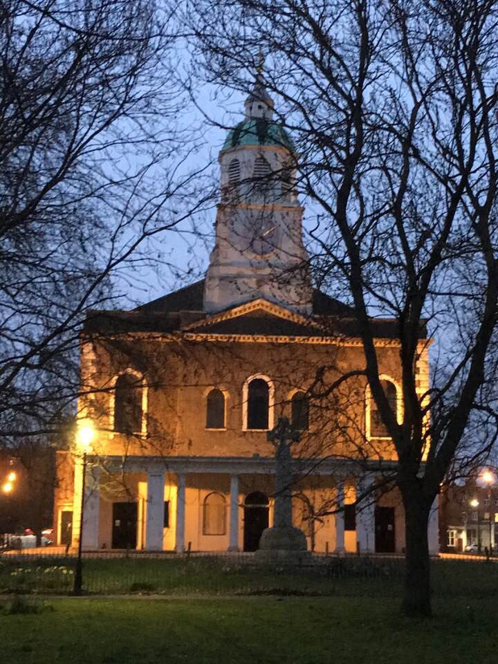 CoolClapham's tweet photo. Holy Trinity at dusk this evening. #holytrinity @WindmillClapham @clphmcommonMAC @claphcommoner @loveclapham @thisisclapham https://t.co/Hqrztg0ejv