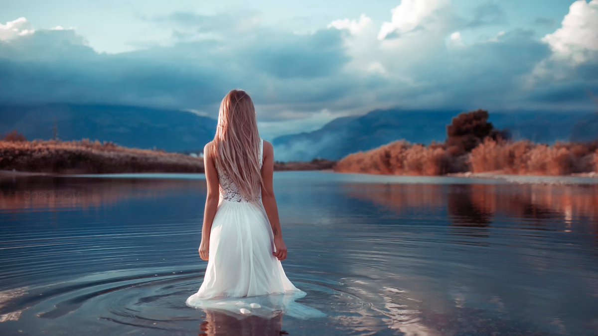 Nivea__mc's tweet photo. "Stop looking for happiness in the same place you lost it." https://t.co/AhaVLkiawV