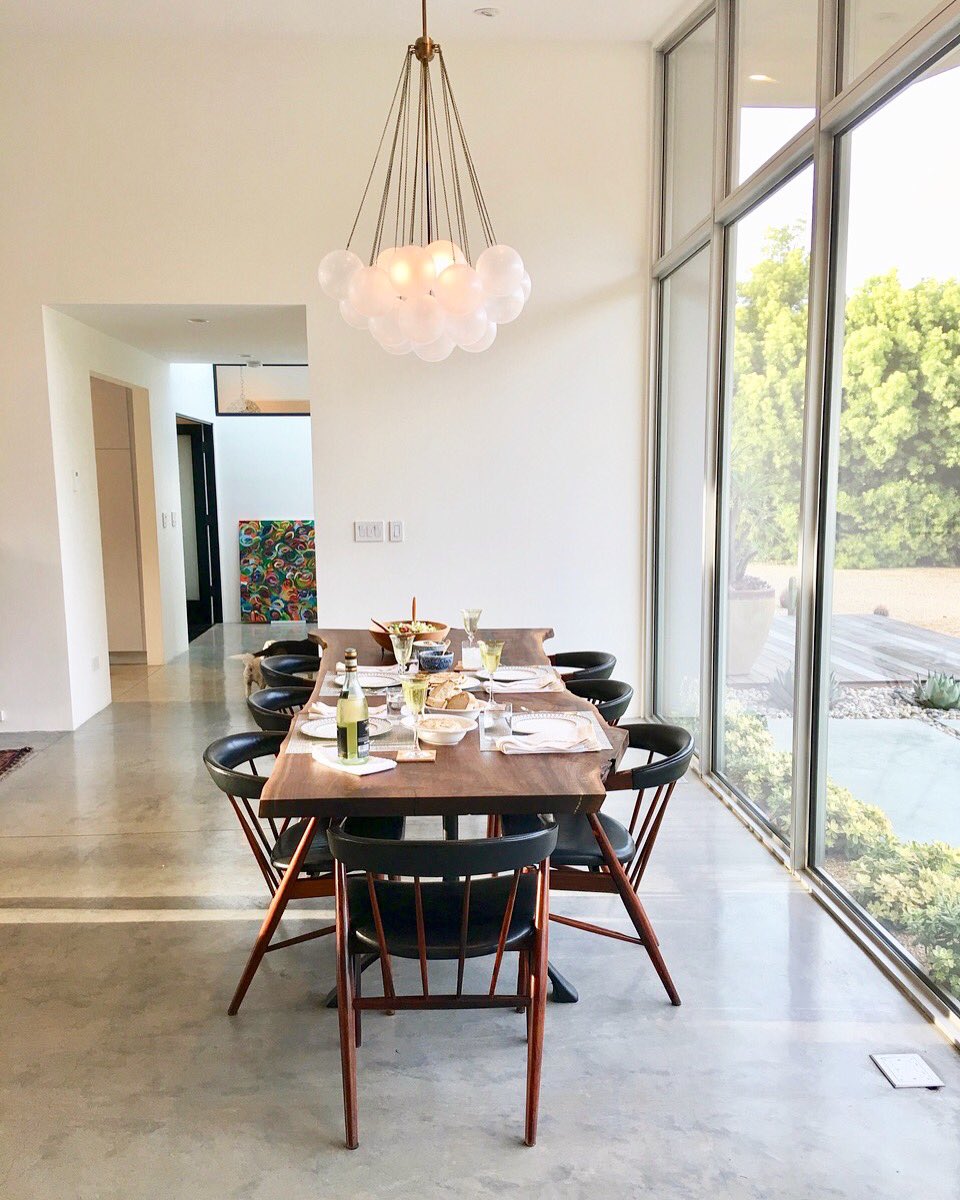 GillianDesign's tweet photo. Rustic Modern with LOVE 🖤 https://t.co/lqAimCCY9d