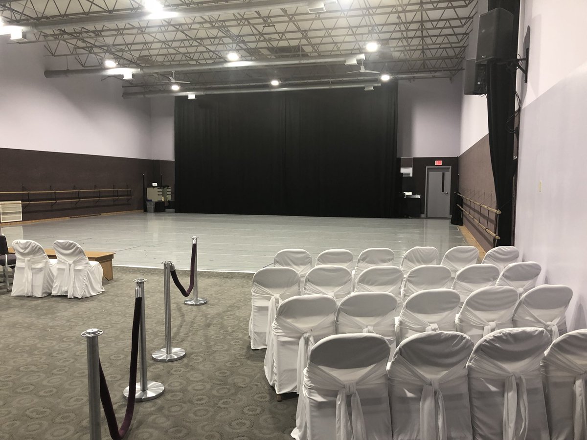 nickadecpyb's tweet photo. @CPYBallet   This is where you decide what you’re made of. #ExcellenceHappensHere https://t.co/3B26F4Q1j9