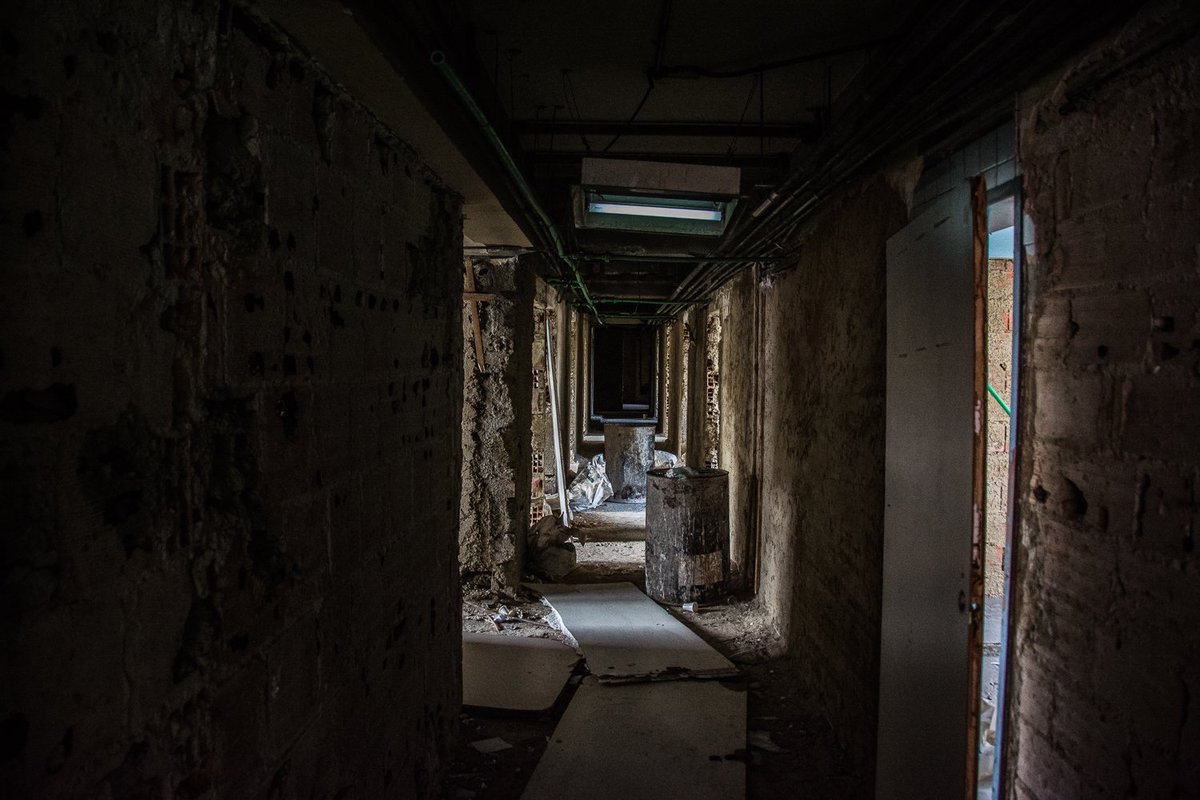hsiciliano's tweet photo. Este Hospital JM de Los Rios.

Donde los NIÑOS tienen que salir a protestar en las calles para pedir medicinas, para pedir que no los dejen morir. https://t.co/BbZYx0fODW