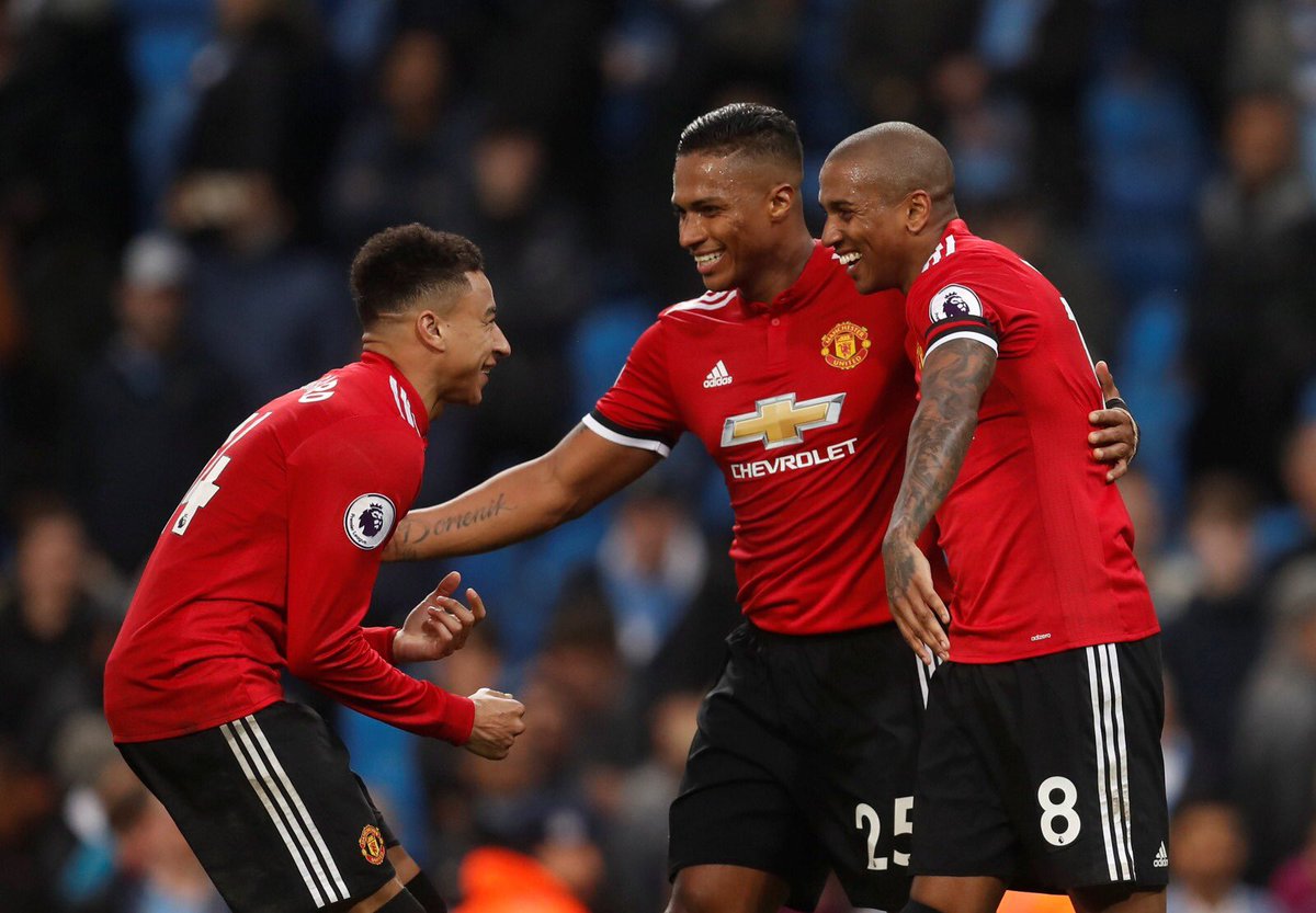 youngy18's tweet photo. Unbelievable team spirt and fight. What a comeback, massive 3 points 👹👹🤘🏾🤘🏾 https://t.co/kke3m8qWqy