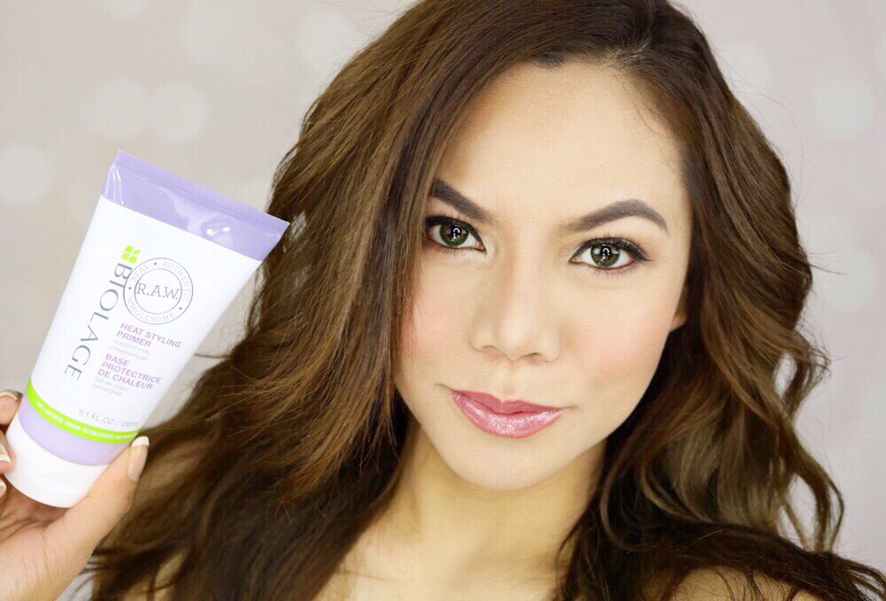 ELLAsDaily's tweet photo. I color my hair a lot and style it using either a curling iron or hair straightener very often so that means damage and brittle hair. Good thing I got these color care system
#AD #liveRAW #biolagexPeersway #peerscc #matrixsalon #biolage #biolagehair #colortreatedhair https://t.co/Gi1qanYBqP