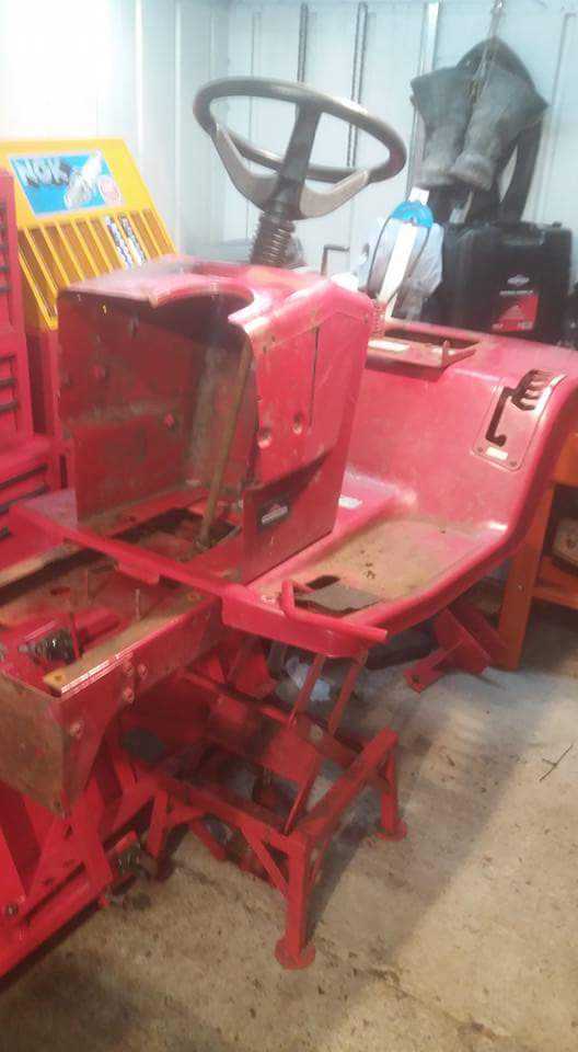 fixmymower's tweet photo. Project  Charlene  #projectCharlene #ukmudmowers #ukmowersport #ketleymowersport #motorsport #mowersport #mudmower #mudmowers https://t.co/16pT4kz0rc