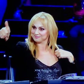 blackarvt's tweet photo. “Capito perché non si è offerto? Perché sapeva che li avrebbe stracciati tutti”

LA CELENTANO MI FA VOLARE #amici17 https://t.co/pFyz4GtdgP