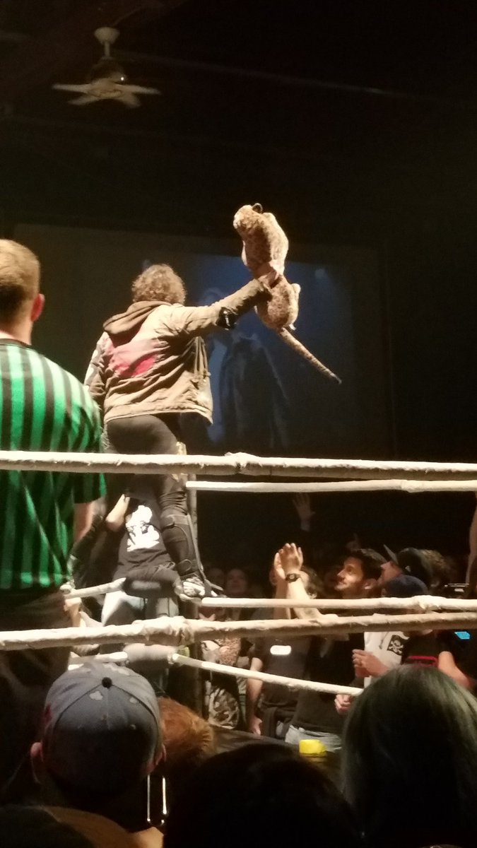 JoeyBSmoak's tweet photo. I hold #stevethecat twords the heavens to free his inner power to the world. #hoodslamprelim for a first time ever showdown with an old buddy @Bison_Braddock. #firstinalifetime #wrestling #Hoodslam #reject #JYC #joeysmoak https://t.co/jdzmOWycCV