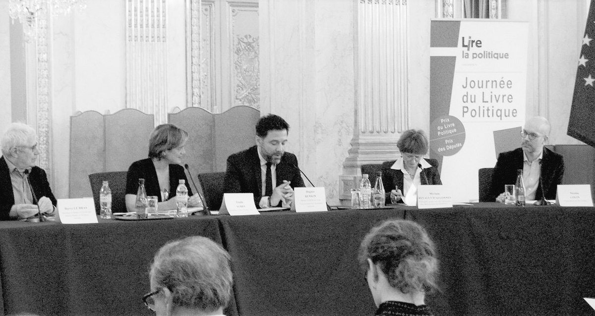 huguesrenson's tweet photo. A l’occasion de la journée du livre politique à l’@AssembleeNat, débat sur la transformation des partis politiques traditionnels, le renouvellement des visages et des usages, les ruptures idéologiques et les nouvelles formes de mobilisation citoyenne.

#LivrePol #JLP2018 https://t.co/De67F2UYWW