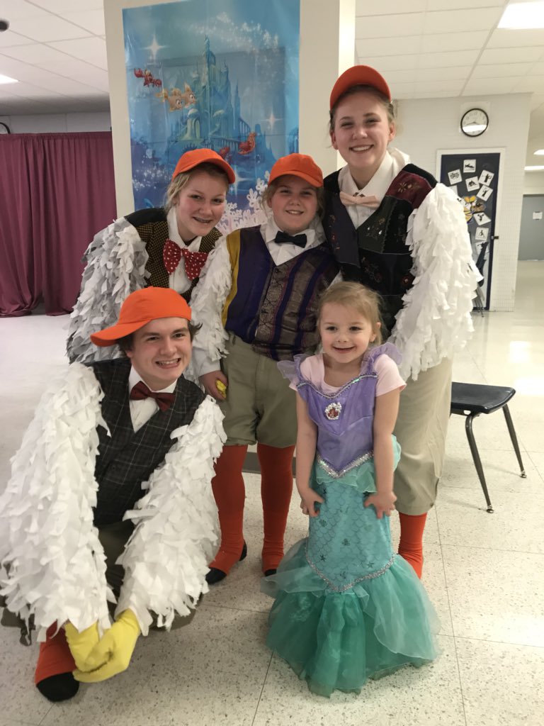 smithknowsgeo's tweet photo. We had a great time at Ariel’s Tea Party today.  Thanks @LHSdramaClubz  for such a great event! https://t.co/4tj0IAMMsU