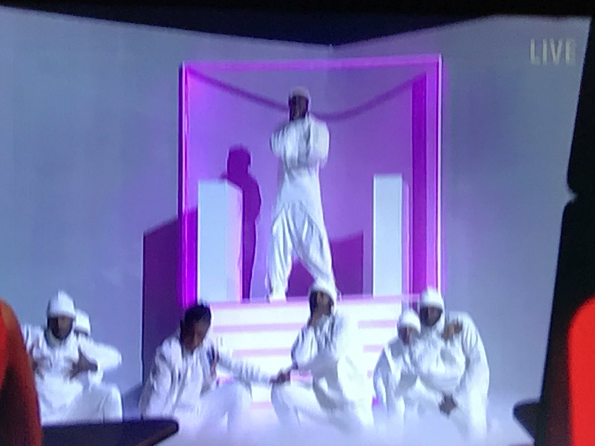 Tartannancy's tweet photo. @iamwill @officialdonel #OMG OMG what just happened Vote Team Donel https://t.co/UkxGDLhpMr