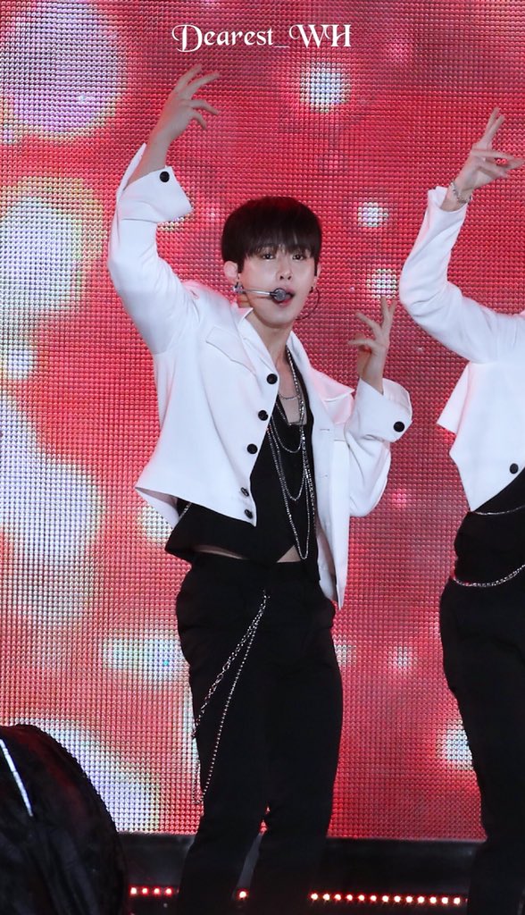 Dearest_WH's tweet photo. 180404 쇼챔

#원호 #WONHO #ウォノ 
#MONSTA_X #몬스타엑스
#DEJAVU #데자뷰 
#THE_CONNECT #더커넥트 
#Jealousy @OfficialMonstaX https://t.co/8QjPqN4vff