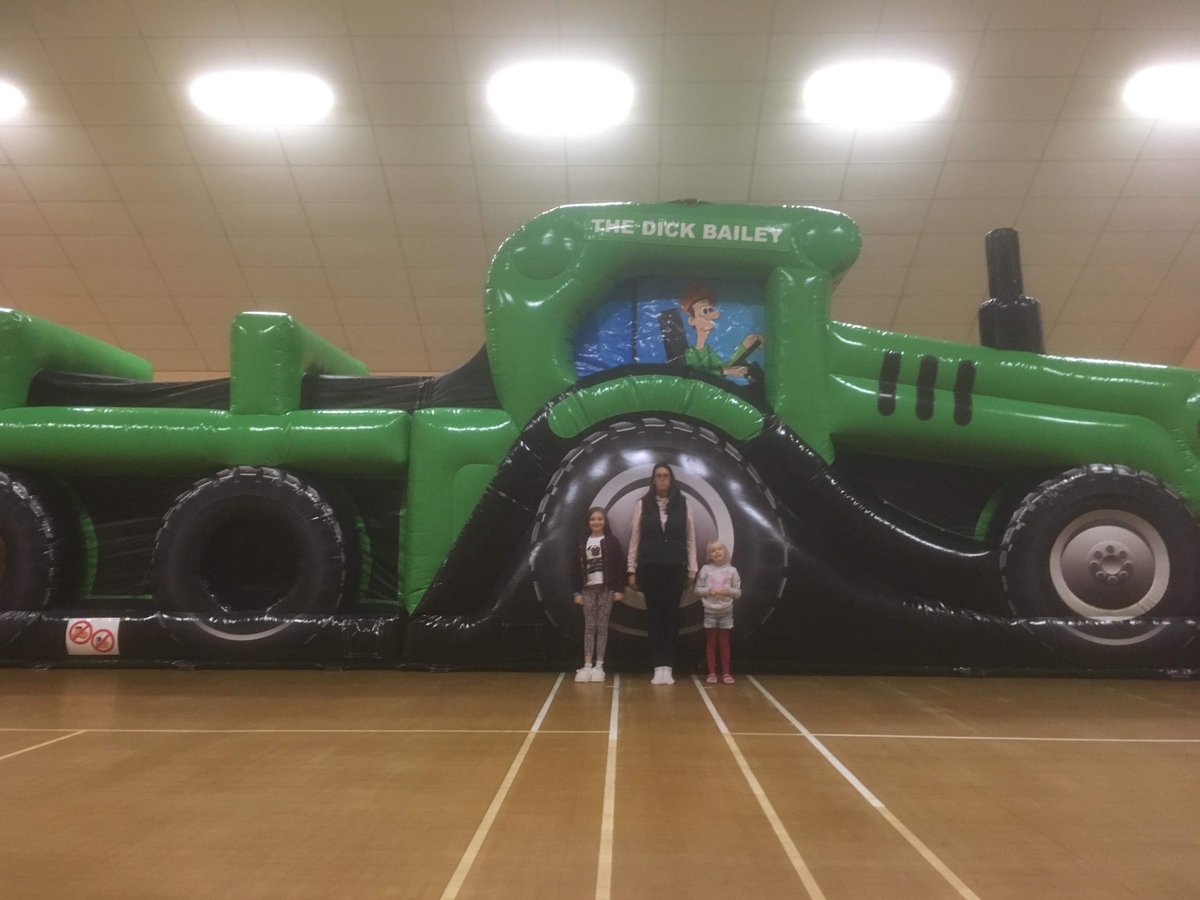 MBA_inflatables's tweet photo. The big one is hear for the summer . https://t.co/lhNDLRuuuA