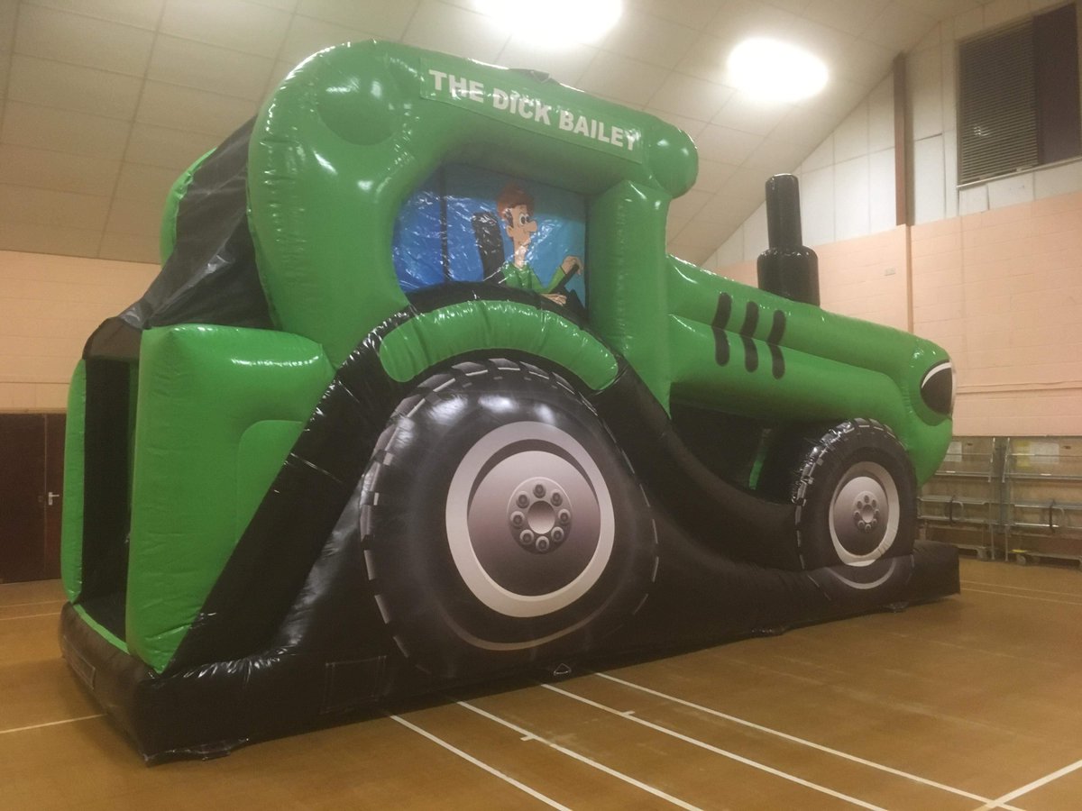 MBA_inflatables's tweet photo. The big one is hear for the summer . https://t.co/lhNDLRuuuA