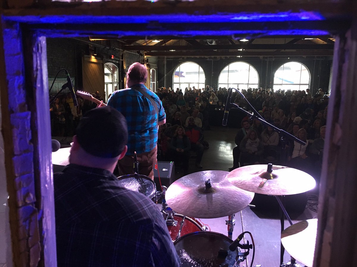 RhythmNBlooms's tweet photo. Packed house for the Thrift Store Cowboys at Jackson Terminal! #rnbknox #jacksonterminal https://t.co/vkgd8hwmk6