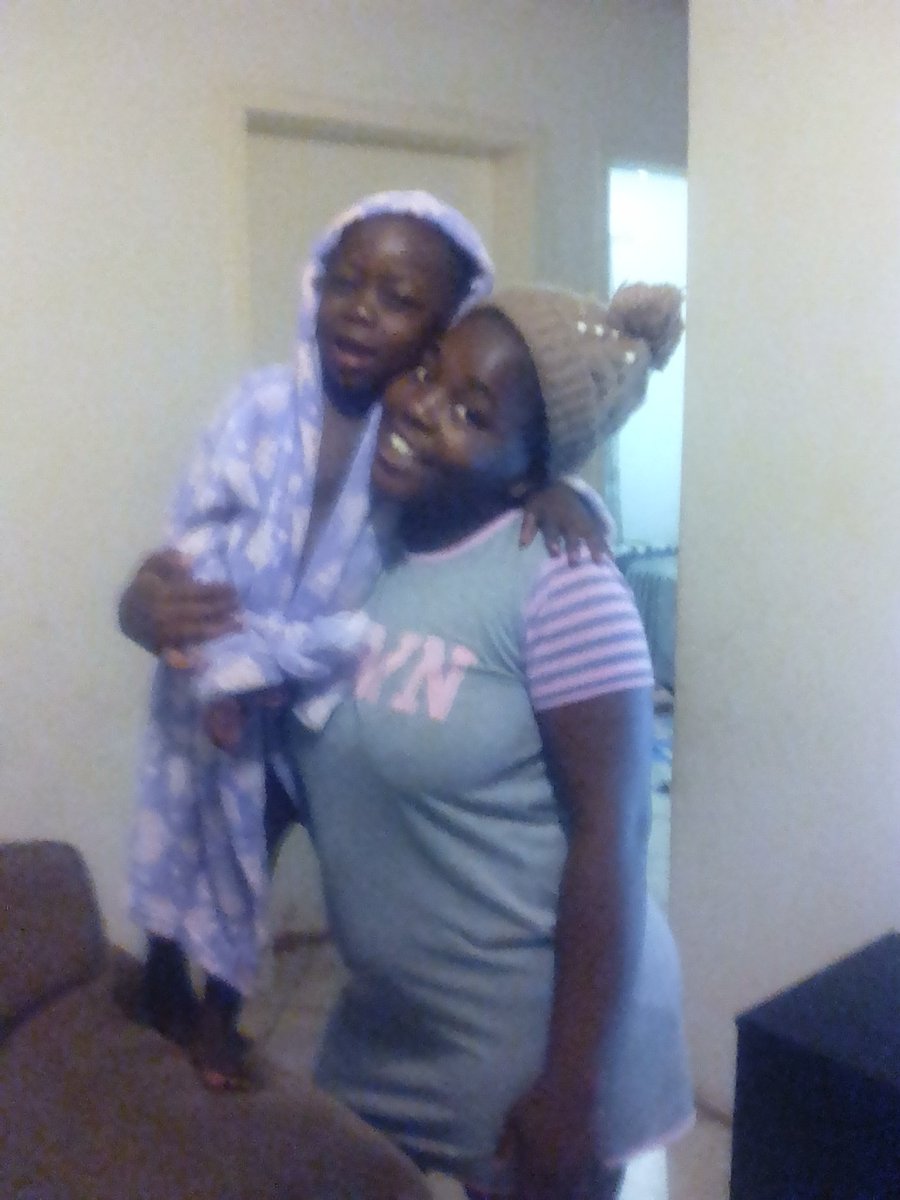 Mbuyelo05145175 tweet picture
