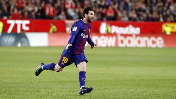 fahad_laporta's tweet photo. كرستيانو 34 هاتريك جلبت بطولتين ليغا 
ميسي 29 هاتريك جلبت 9 ليغا 
نحن نعشق ميسي لانه يجلب بطولات 
وهم يعشقون رونالدو لانه يسجل اهداف 
الفرق واضح . . ! https://t.co/wsByNREbsz