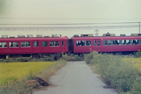 懐かしのシリーズ 名鉄7000系 車体更新暫定編成 5500系とは貫通幌で