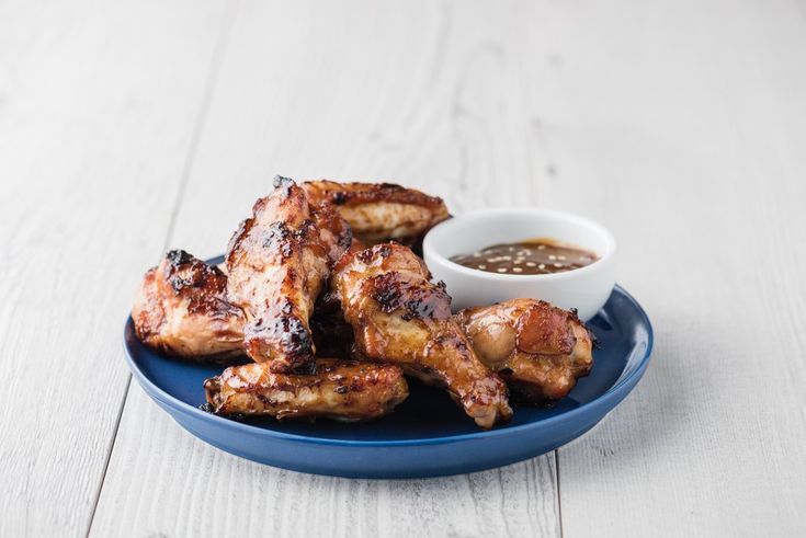 RawSpiceBarLA's tweet photo. It's #NationalBeerDay! 🍺   Kick back and enjoy a beer or two with our spiced rubbed, crispy, finger lickin' sous vide chicken this weekend! 🍗  Cheers, Saturday! 🍻   Recipe -> https://t.co/m7I2RKpVrg w/ #RawSpiceBar freshly ground #spices https://t.co/YnBV9fZHjl https://t.co/e2jnka7CtL
