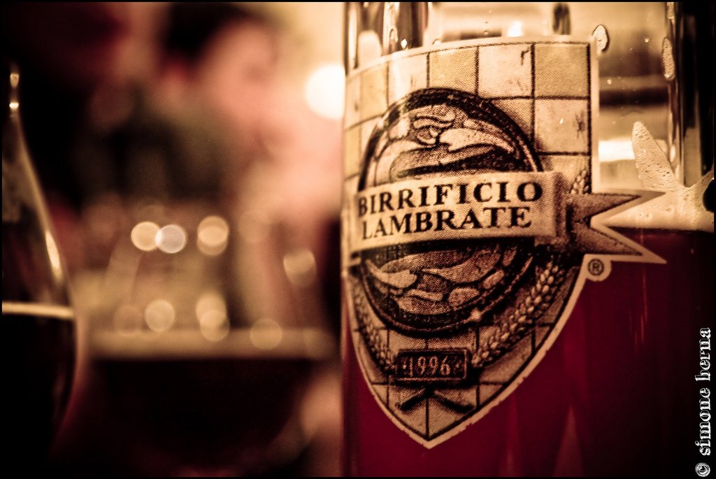 milanoarte's tweet photo. Happy #NationalBeerDay from #Milano. Do you know we have excellent micro breweries like @BirriLambrate? Discover during our food and drink tours. Picture by Simone Berna #Beer #FoodPorn https://t.co/eMkgyhR7mG https://t.co/Ks0lTPEdS0