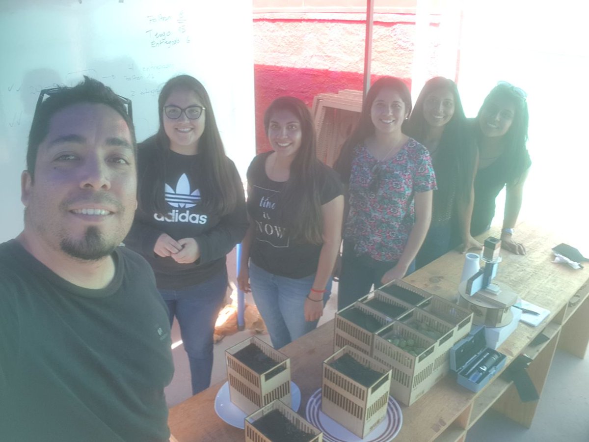 Espolam's tweet photo. Hoy en @TarapacaLabs realizando pruebas de ESPOLAM🍒 con diversidad de frutos. 
A la espera de resultados importantes 👏 #Iquique #emprendimiento #ESPOLAM https://t.co/URE53FRDqq