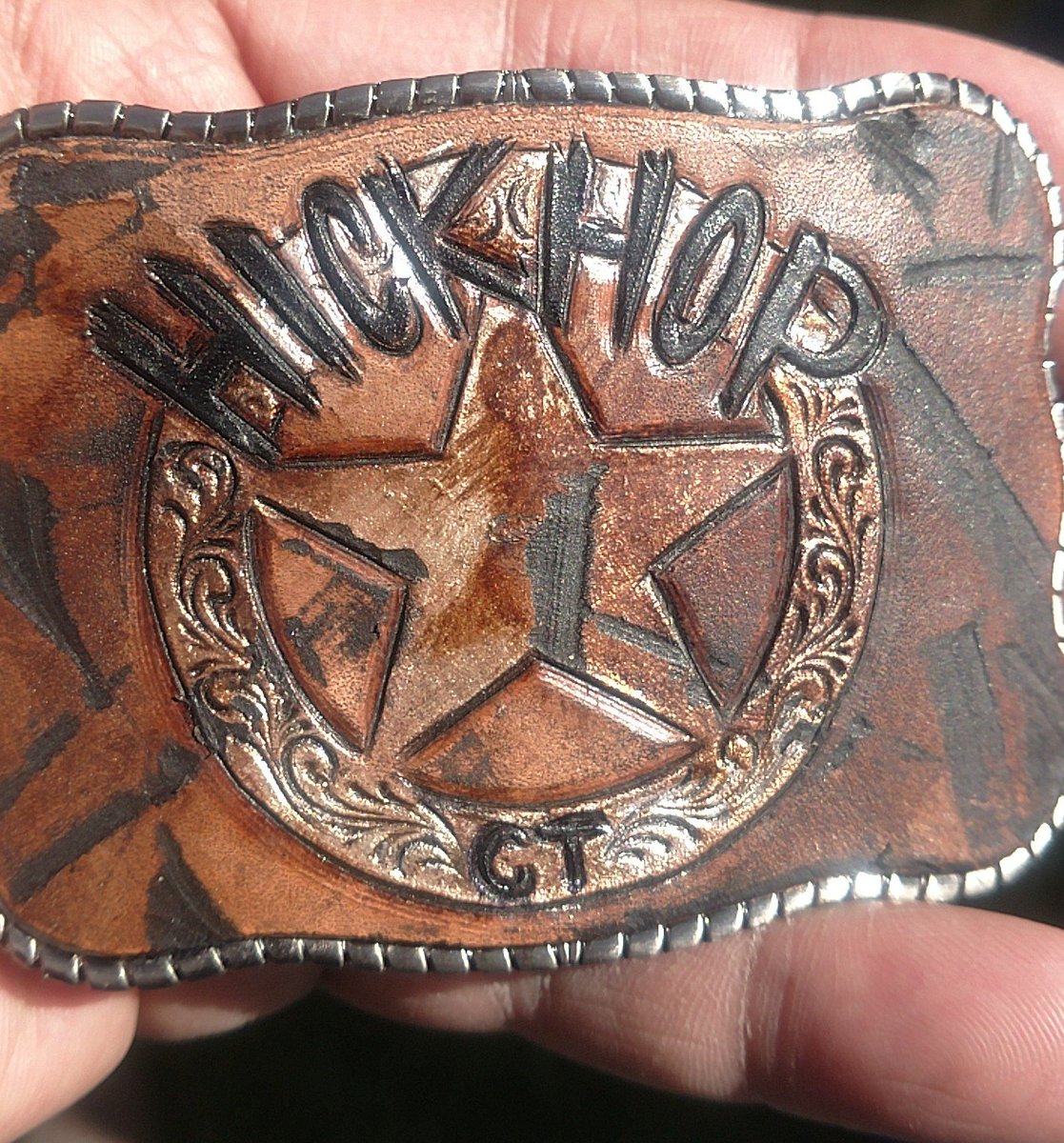 cowboytroy's tweet photo. My friends @walletbuckle made this #HickHop buckle for me!! Thank y'all !! #CountryThunder https://t.co/RlmfEerhbg