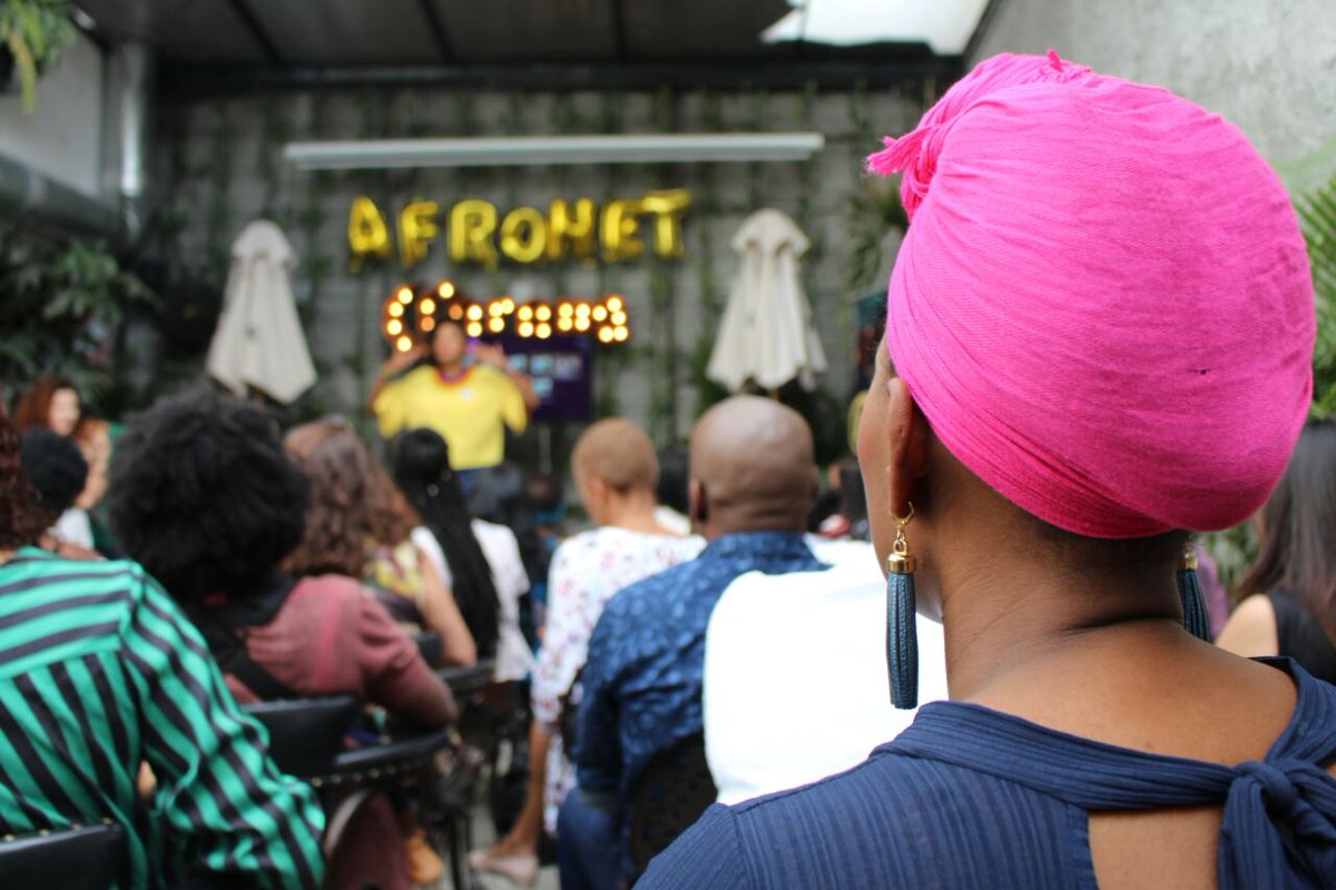 dany_matu's tweet photo. ¡Que felicidad! hoy presentamos #Afronet un red de mujeres afrodescendientes emprendedoras, poderosas y talentosas, mujeres que juntas crecemos y aportamos a la transformación del país. Queremos que esta red siga creciendo, puedes encontrarnos en Facebook como AFRONET https://t.co/KYe6jw4w7P