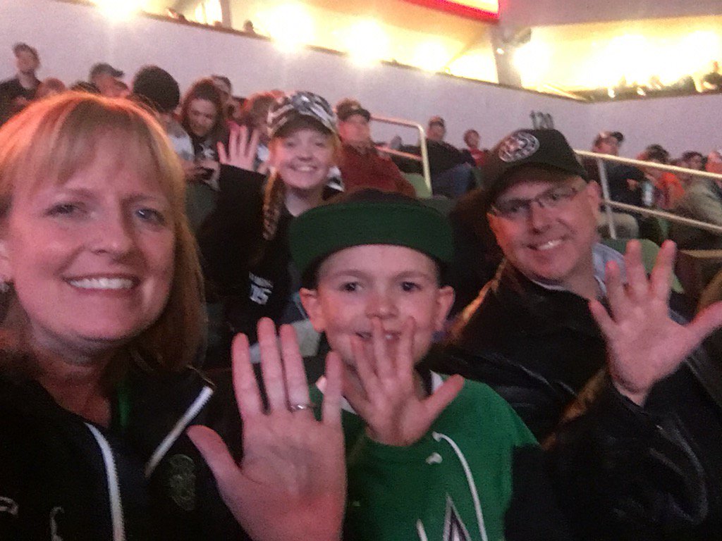 JoeyVaughan77's tweet photo. How many points @TexasStars need to make it to playoffs.  Cheering in 119K, seats 14-16! #OasisTYS #DoThis #Marines https://t.co/RAcBrrUsKi