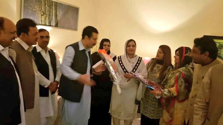 ImranAlikeerio's tweet photo. #ShaistaKhosa candidate NA 53 met with Mayor Saillo #Ehsrat Naz shah
@shaistakhosa https://t.co/m8Sz4iMWj6