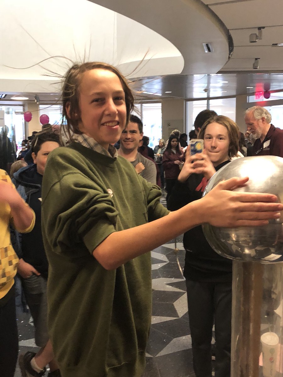 jillparsons07's tweet photo. GMS Engineering and Science Clubs are having a blast at Texas A&amp;M Physics and Engineering Festival @gmspirates @granburyisd @tamuphysicsfest https://t.co/sH0mJcMZLh