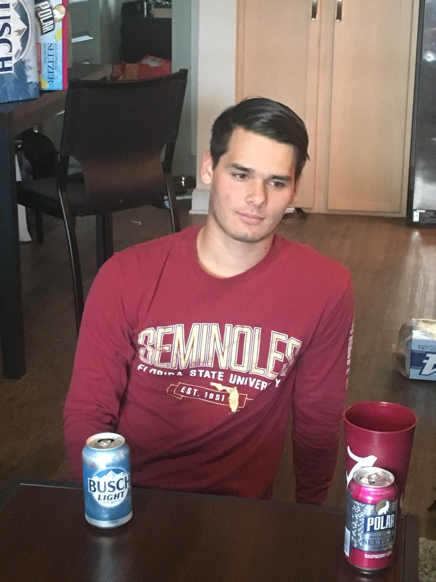 ᴘᴏʟᴏ tweet media