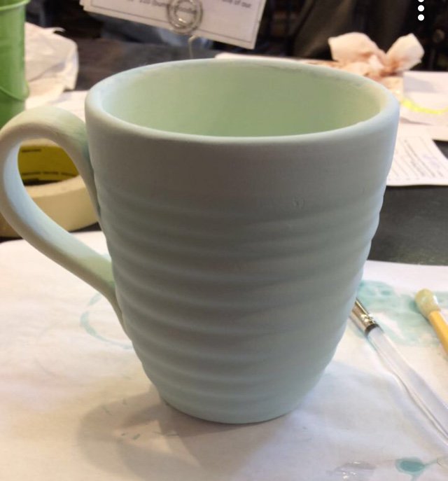 mt16_10's tweet photo. Painting with friends at @FirehousePotter https://t.co/Zt6uyvMmWg