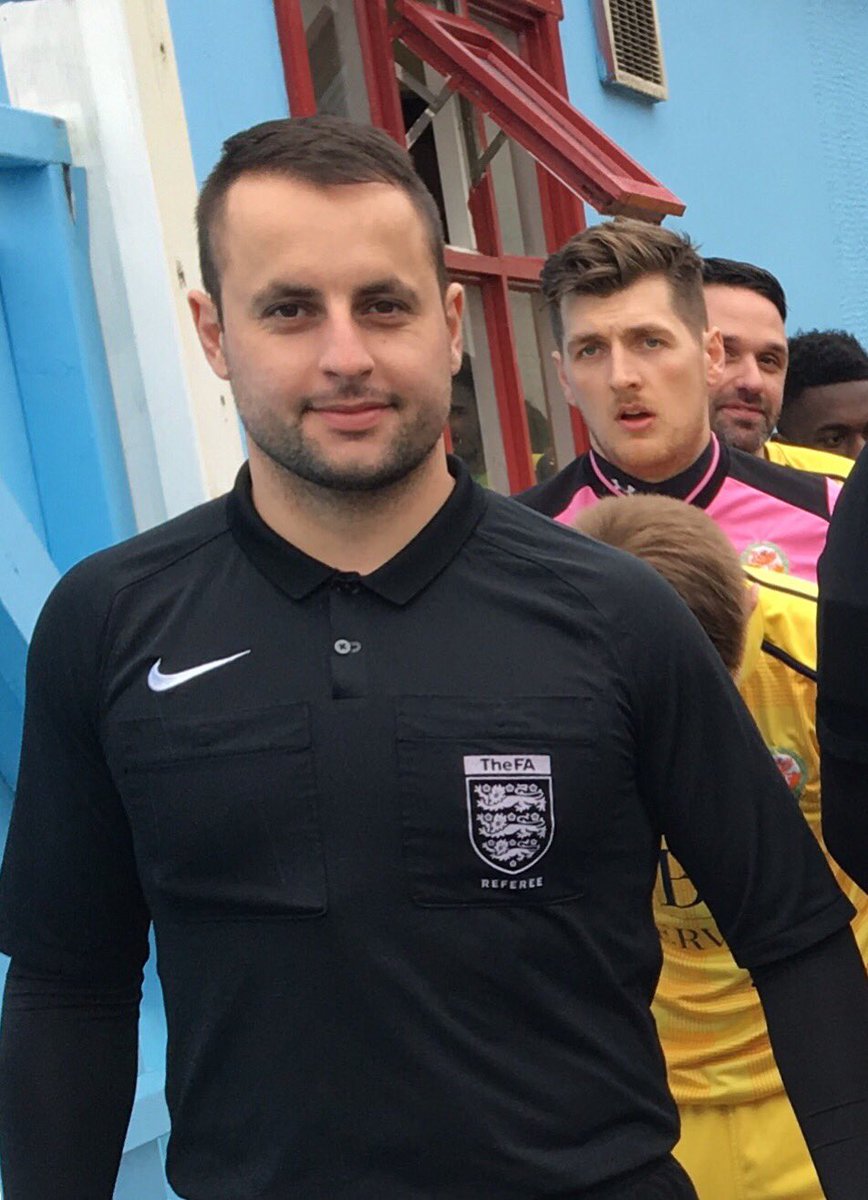 <a href="/ColwynBayFC/">Colwyn Bay FC 🏴󠁧󠁢󠁷󠁬󠁳󠁿</a> <a href="/FCTrafford/">Trafford FC</a> this is what a hero looks like