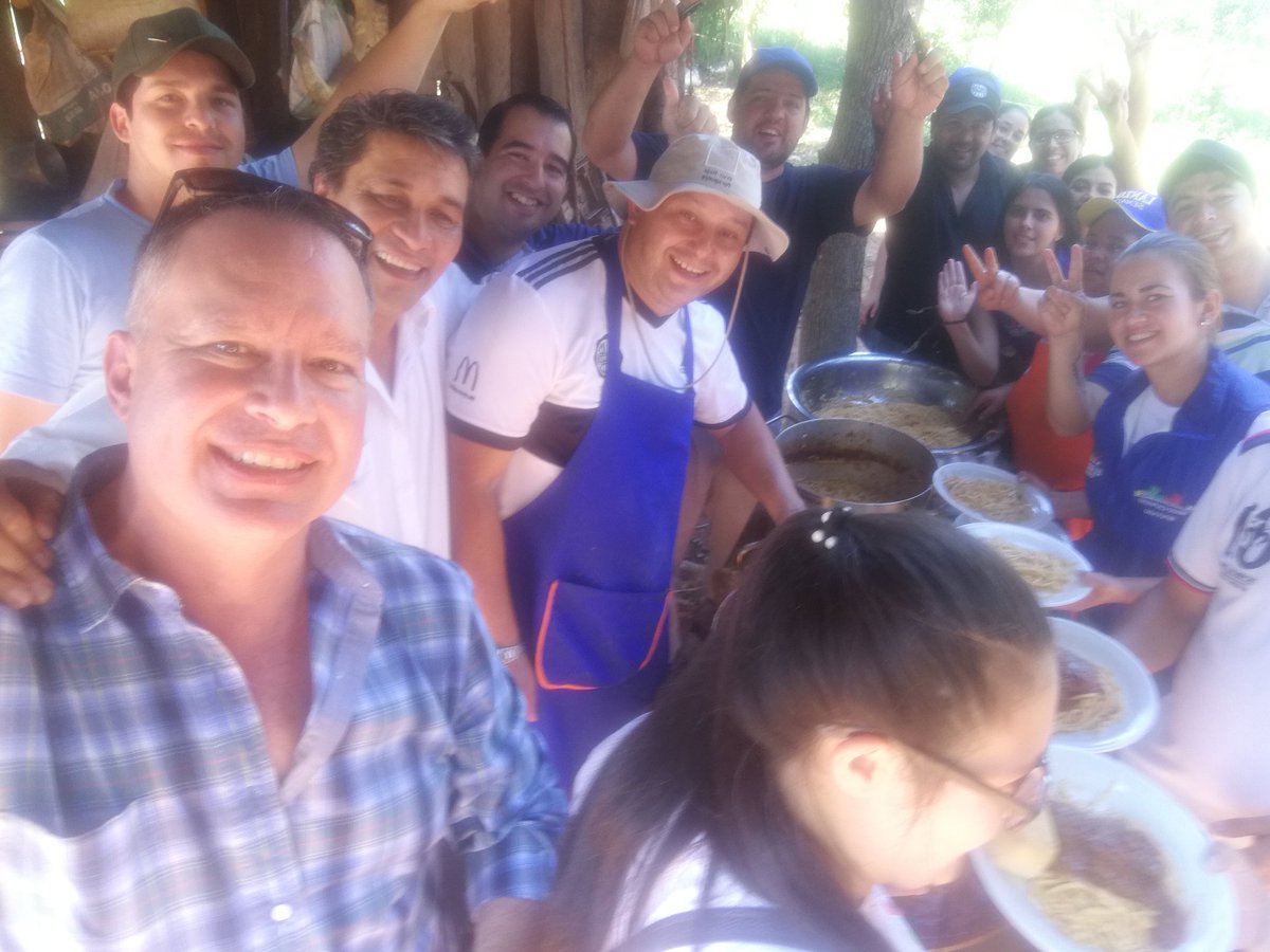 FSilvaFacetti's tweet photo. #SantaRosa #Misiones con #LanzoniSENADOR #Lista2, #CapurroDIPUTADO y #JacquetJUNTA #Lista5 en almuerzo la compañía Santa Teresa. @InfoAzulPy https://t.co/mWPRJqSESJ