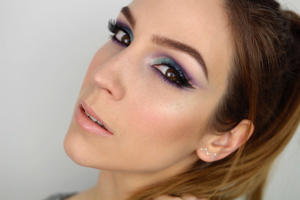 CynthiaDulude's tweet photo. I tried following a @NikkieTutorials makeup tutorial ! #zendaya #nikkietutorials #doublecutcrease https://t.co/FVPBU3n5oC