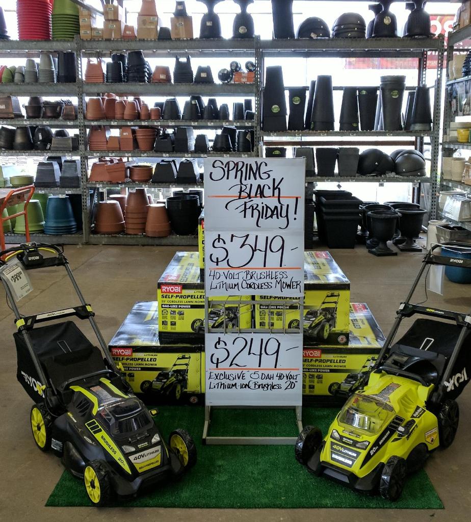 EmeryPerron's tweet image. Ready for a Spring Black Friday. #PNWSBF @8964THD @jen_gillaspie