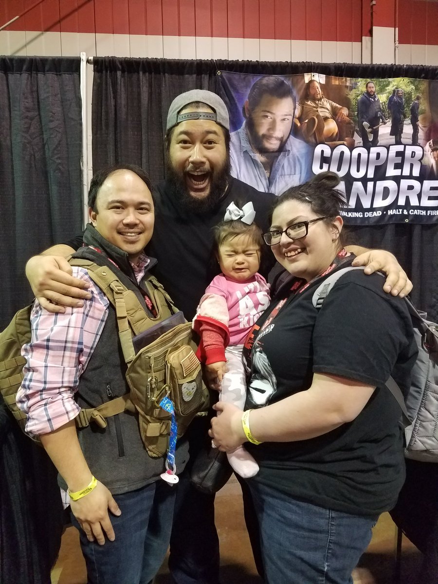 teenteen84's tweet photo. @smugorange Baby Evelyn's favorite meet of the day!!! 😂😂😂 #wsc2018 #FanFest #thewalkingdead https://t.co/PEEC4thlCJ