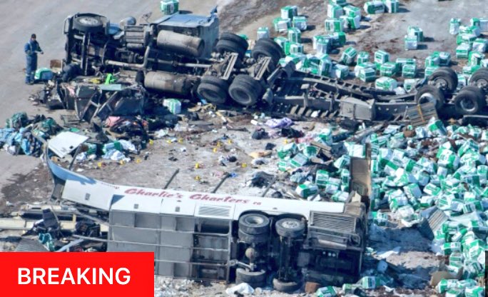 Devin_Heroux's tweet photo. Death toll rises to 15 in horrific Humboldt bus crash. This photo is truly haunting. #PrayersForHumboldt https://t.co/xkHJMDyIIX