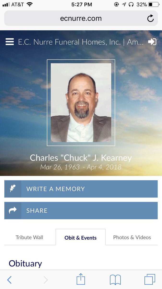 maxwellkearney3's tweet photo. Love you Dad. Miss ya already. https://t.co/qpy3rD1Xhv