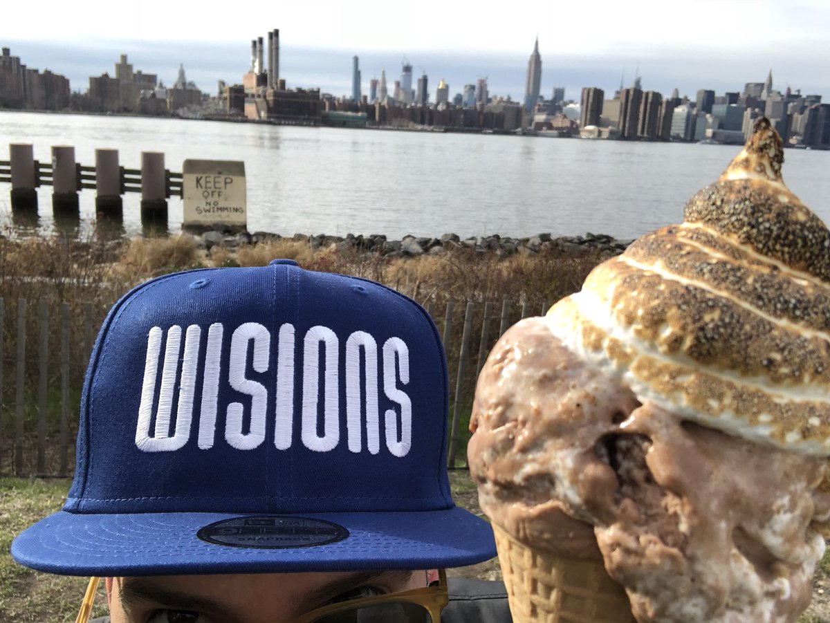 6brgh_92's tweet photo. Trying to eat myself back to reality after an intense few days of soccah @MenInBlazers #wisions https://t.co/hP4NVyS0fN