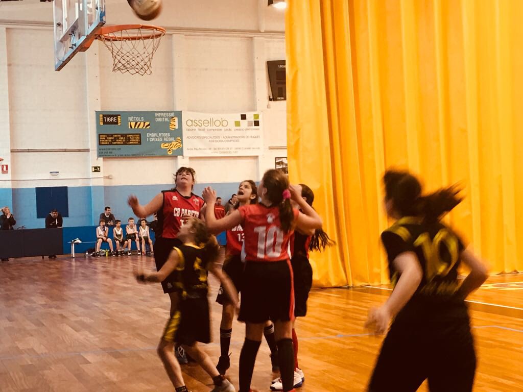 ASRBasketAlmeda's tweet photo. 🏀 #MFBALM 55 - @CBParets 65
Seguim creixent i seguim treballant!!
#goAlmeda #jornadaAlmeda #basketAutèntic https://t.co/rU5xG4V1fx