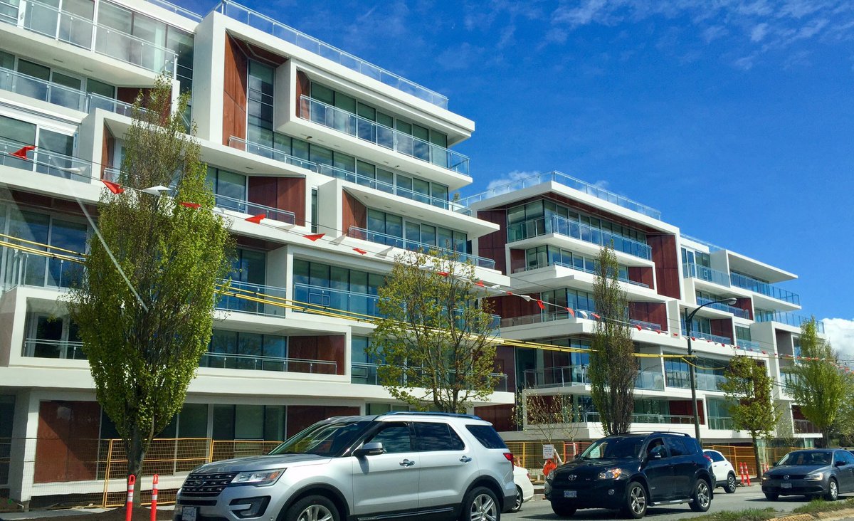 BrentToderian's tweet photo. There’s no reason why mid-rise buildings can’t have creative, adventurous architecture. One of my fav new #VancouverMidRise designs, #Aperture by @ArnoMatisArch, is helping to implement our 6-storey corridor pattern in our award-winning Cambie Corridor Plan. #Vancouver https://t.co/EzI5PUVrGA