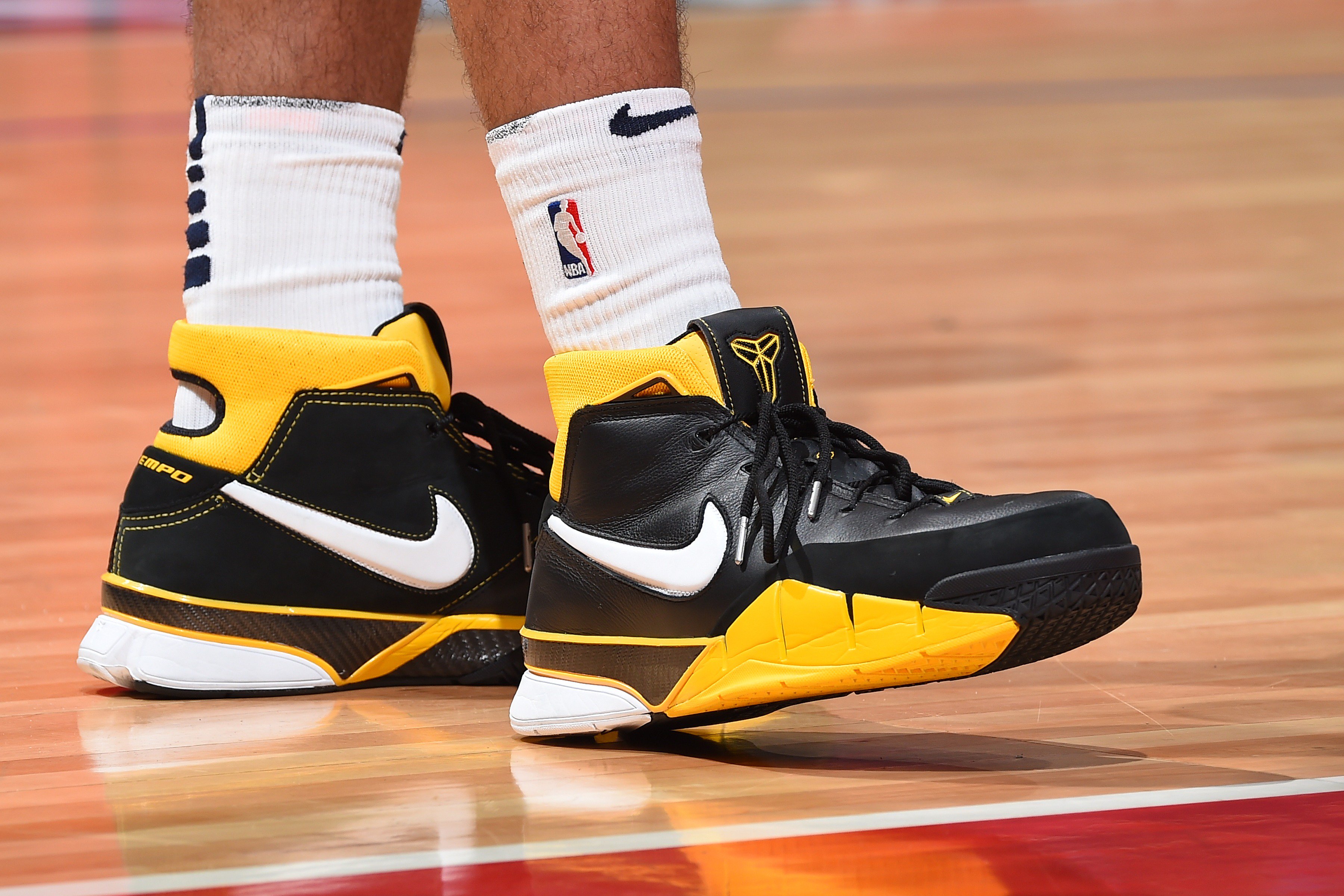 Kobe 1 top protro black maize