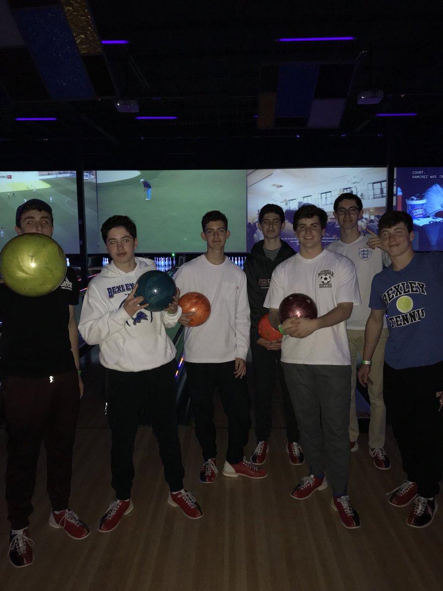 PopsDSK's tweet photo. A great afternoon with the boys at Star Lanes! Join pops for fun times like this! #niceforwhat https://t.co/pnSeFAbftk