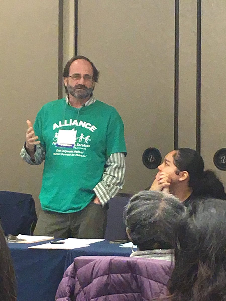 LouRegan1's tweet image. Community organising at Labor Notes Conference. Philipa Harvey talked about our school cuts campaign and people were very interested. Lots of similar issues and ideas for local campaigning in our communities. #LaborNotes2018