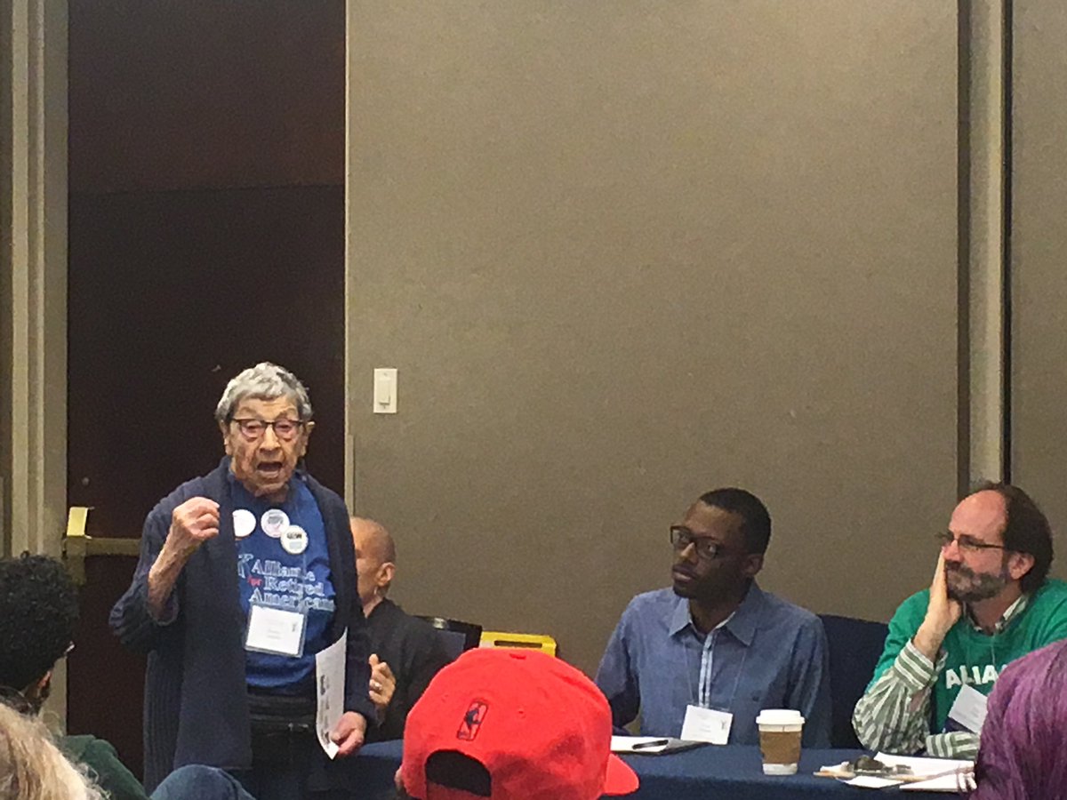 LouRegan1's tweet image. Community organising at Labor Notes Conference. Philipa Harvey talked about our school cuts campaign and people were very interested. Lots of similar issues and ideas for local campaigning in our communities. #LaborNotes2018